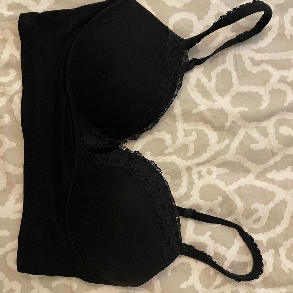Victoria's Secret Black Lace Trim T-Shirt Bra